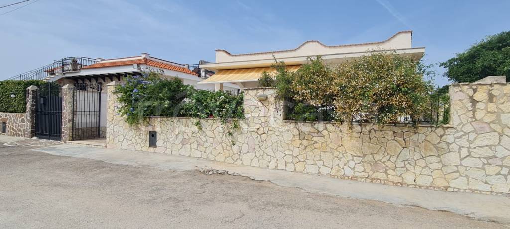 casa indipendente in vendita a Castelvetrano in zona Triscina di Selinunte