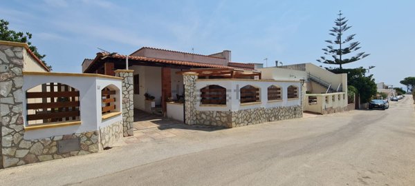 casa indipendente in vendita a Castelvetrano in zona Triscina di Selinunte