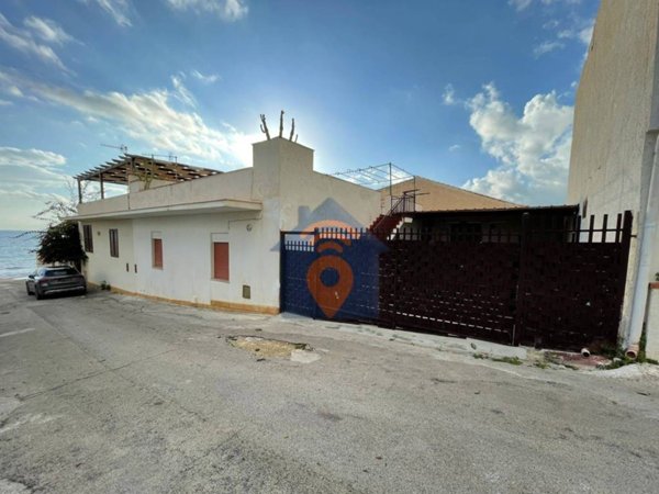 casa indipendente in vendita a Castelvetrano in zona Triscina di Selinunte