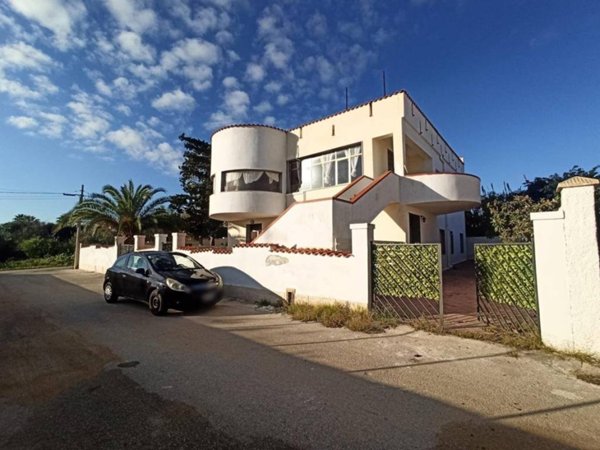 casa indipendente in vendita a Castelvetrano in zona Triscina di Selinunte
