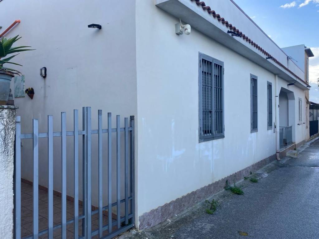 casa indipendente in vendita a Castelvetrano in zona Triscina di Selinunte