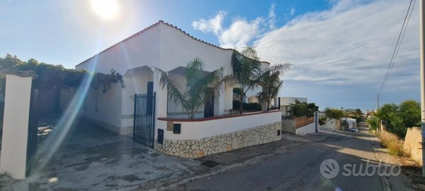 casa indipendente in vendita a Castelvetrano in zona Triscina di Selinunte