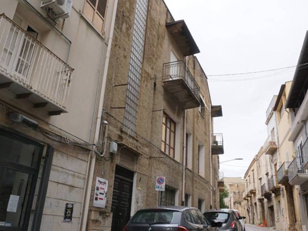intera palazzina in vendita a Castelvetrano
