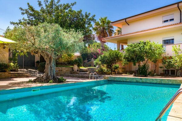 casa indipendente in vendita a Castelvetrano in zona Marinella di Selinunte