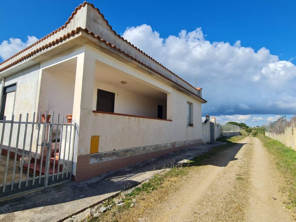 casa indipendente in vendita a Castelvetrano in zona Triscina di Selinunte