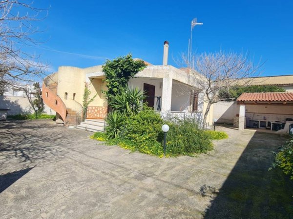 casa indipendente in vendita a Castelvetrano in zona Triscina di Selinunte