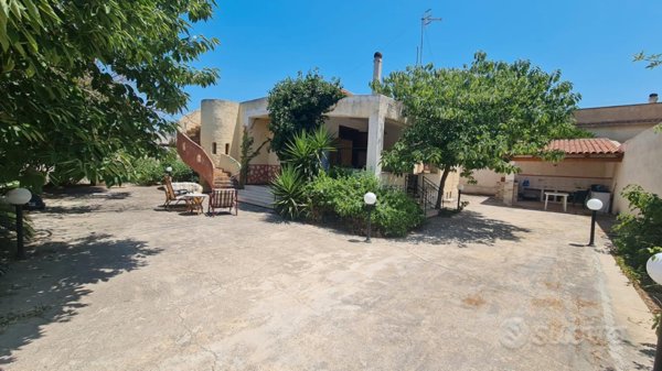 casa indipendente in vendita a Castelvetrano in zona Triscina di Selinunte