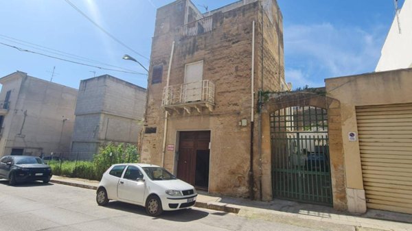 casa indipendente in vendita a Castelvetrano