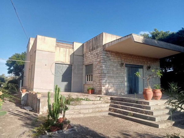 casa indipendente in vendita a Castelvetrano