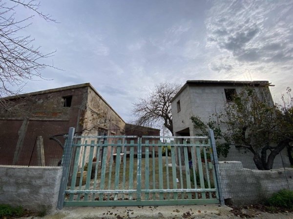 locale di sgombero in vendita a Castelvetrano