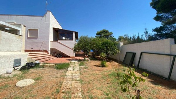 casa indipendente in vendita a Castelvetrano in zona Triscina di Selinunte