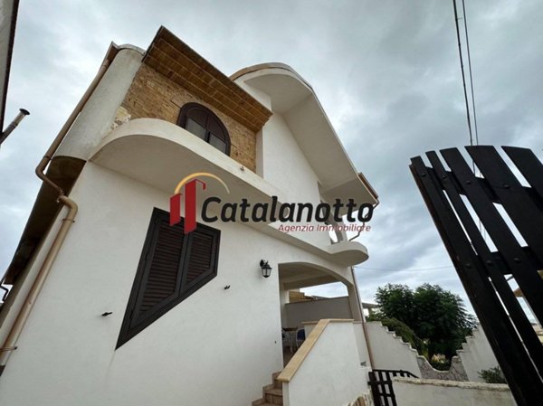 casa indipendente in vendita a Castelvetrano in zona Triscina di Selinunte