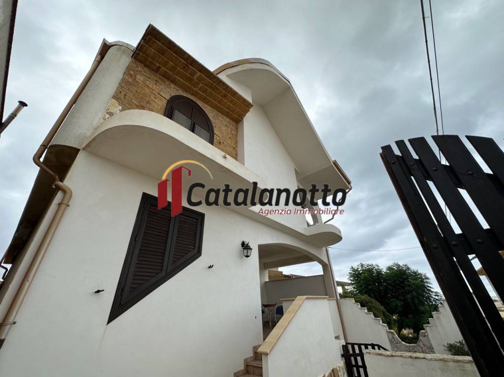 casa indipendente in vendita a Castelvetrano in zona Triscina di Selinunte