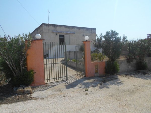 casa indipendente in vendita a Castelvetrano in zona Triscina di Selinunte