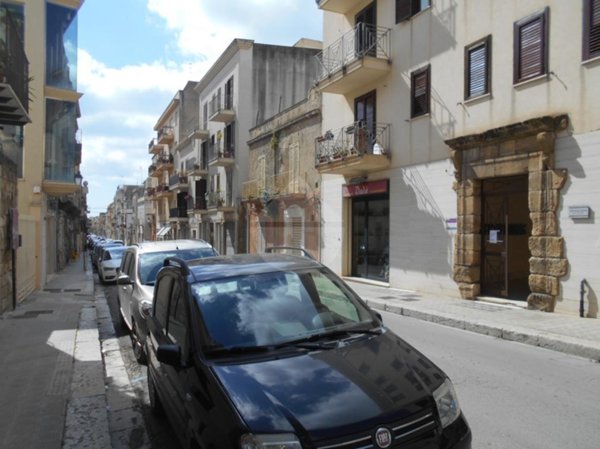 intera palazzina in vendita a Castelvetrano
