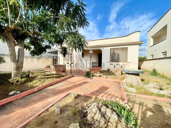 casa indipendente in vendita a Castelvetrano in zona Marinella di Selinunte