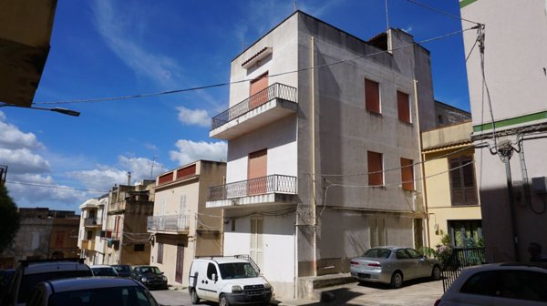 intera palazzina in vendita a Castelvetrano