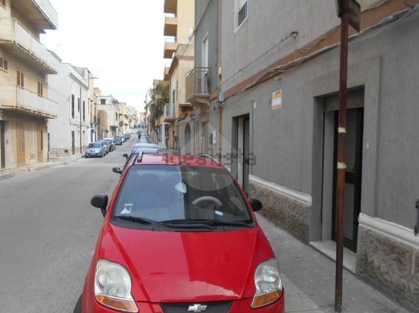 locale commerciale in vendita a Castelvetrano
