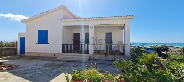 casa indipendente in vendita a Castelvetrano in zona Triscina di Selinunte