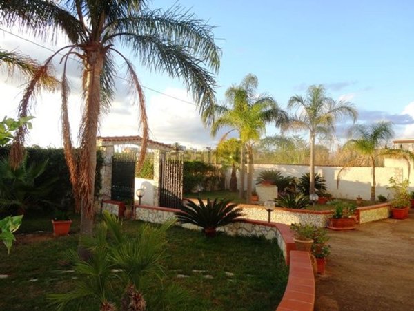 casa indipendente in vendita a Castelvetrano in zona Triscina di Selinunte