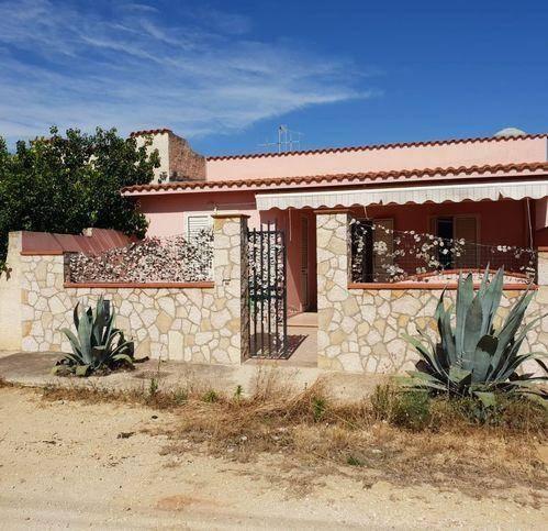 casa indipendente in vendita a Castelvetrano in zona Triscina di Selinunte