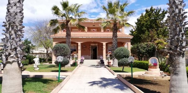 casa indipendente in vendita a Castelvetrano in zona Triscina di Selinunte