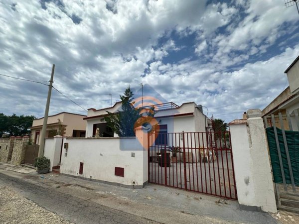 casa indipendente in vendita a Castelvetrano in zona Triscina di Selinunte