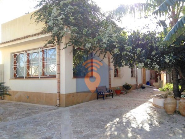casa indipendente in vendita a Castelvetrano in zona Triscina di Selinunte