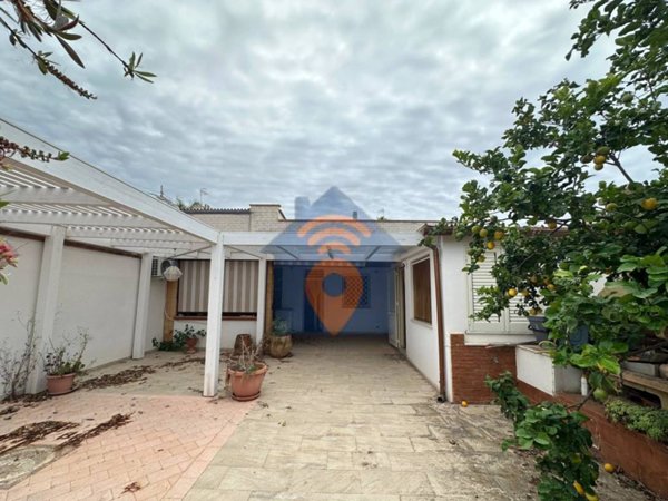 casa indipendente in vendita a Castelvetrano in zona Triscina di Selinunte