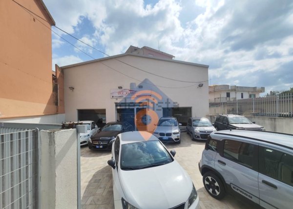 locale commerciale in vendita a Castelvetrano