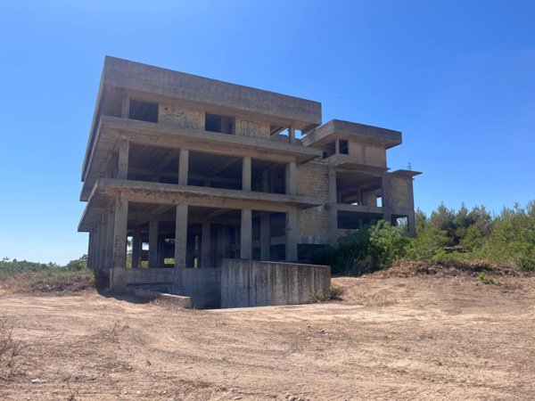 intera palazzina in vendita a Castelvetrano