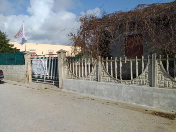 casa indipendente in vendita a Castelvetrano in zona Triscina di Selinunte