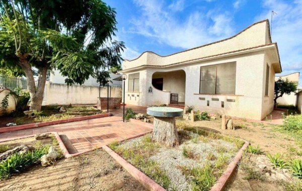 casa indipendente in vendita a Castelvetrano