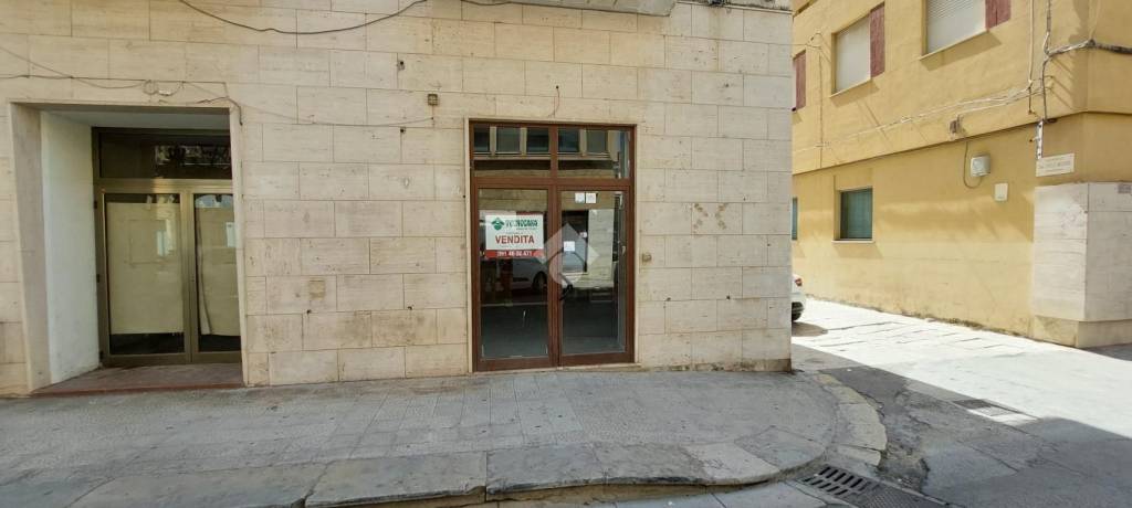 negozio in vendita a Castelvetrano