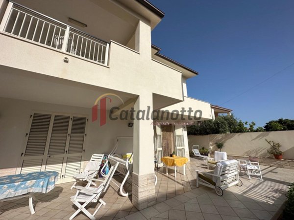 negozio in vendita a Castelvetrano in zona Marinella di Selinunte