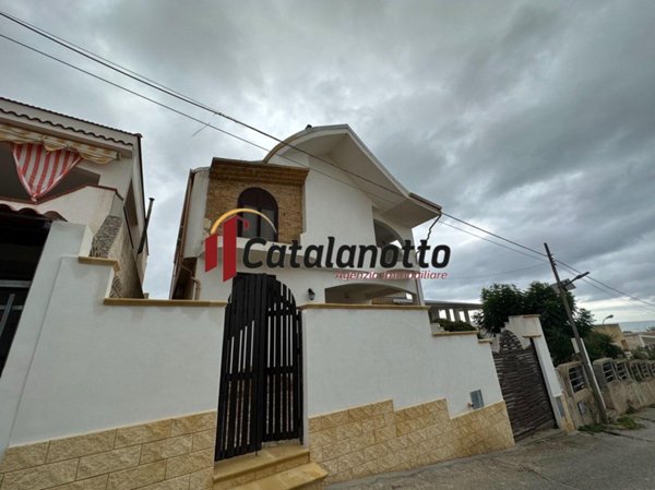 negozio in vendita a Castelvetrano in zona Triscina di Selinunte