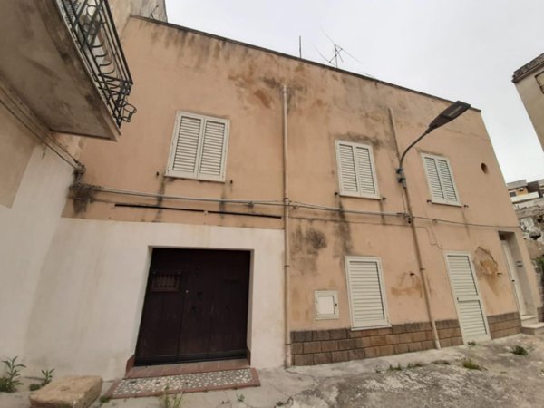 casa indipendente in vendita a Castelvetrano