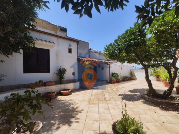 casa indipendente in vendita a Castelvetrano