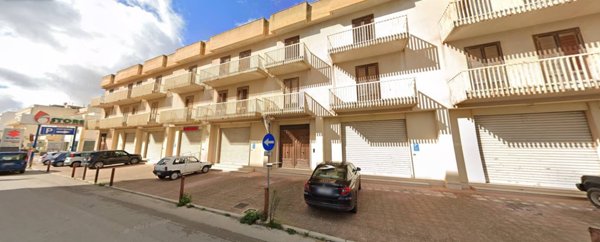 locale commerciale in vendita a Castelvetrano