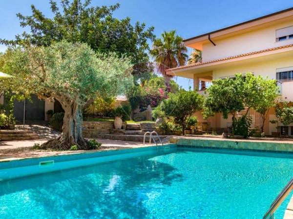 casa indipendente in vendita a Castelvetrano in zona Marinella di Selinunte