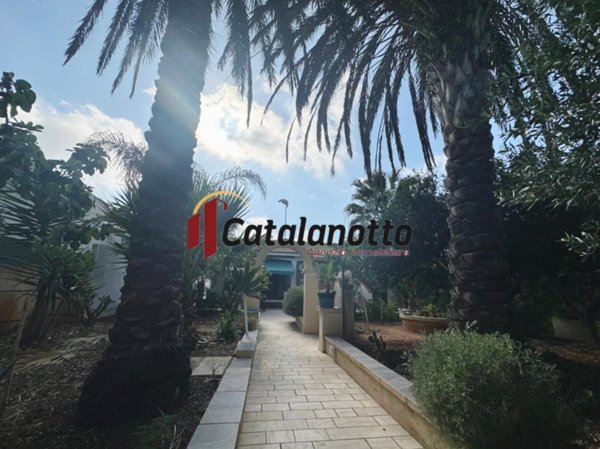 negozio in vendita a Castelvetrano