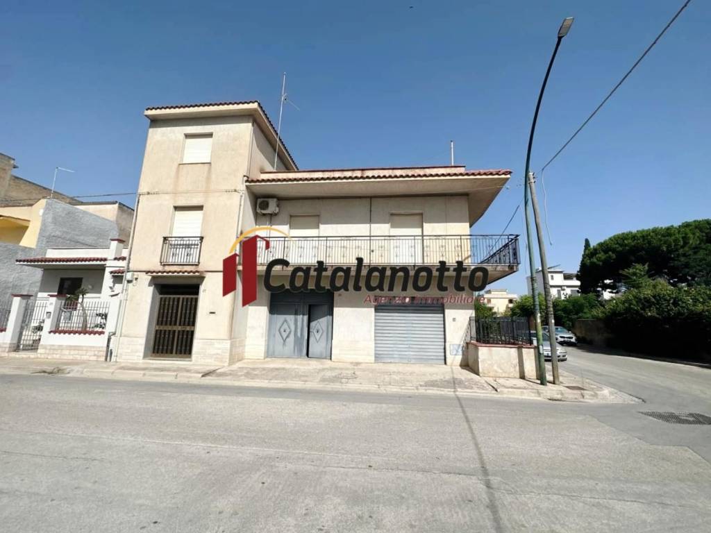 casa indipendente in vendita a Castelvetrano
