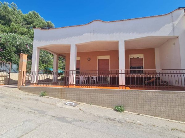 casa indipendente in vendita a Castelvetrano in zona Triscina di Selinunte
