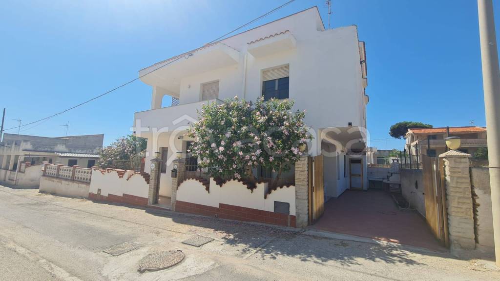 casa indipendente in vendita a Castelvetrano in zona Triscina di Selinunte