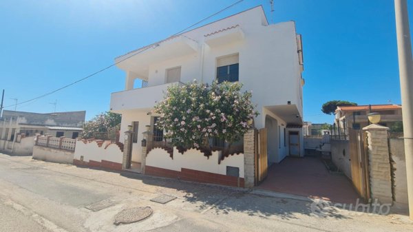 casa indipendente in vendita a Castelvetrano in zona Triscina di Selinunte