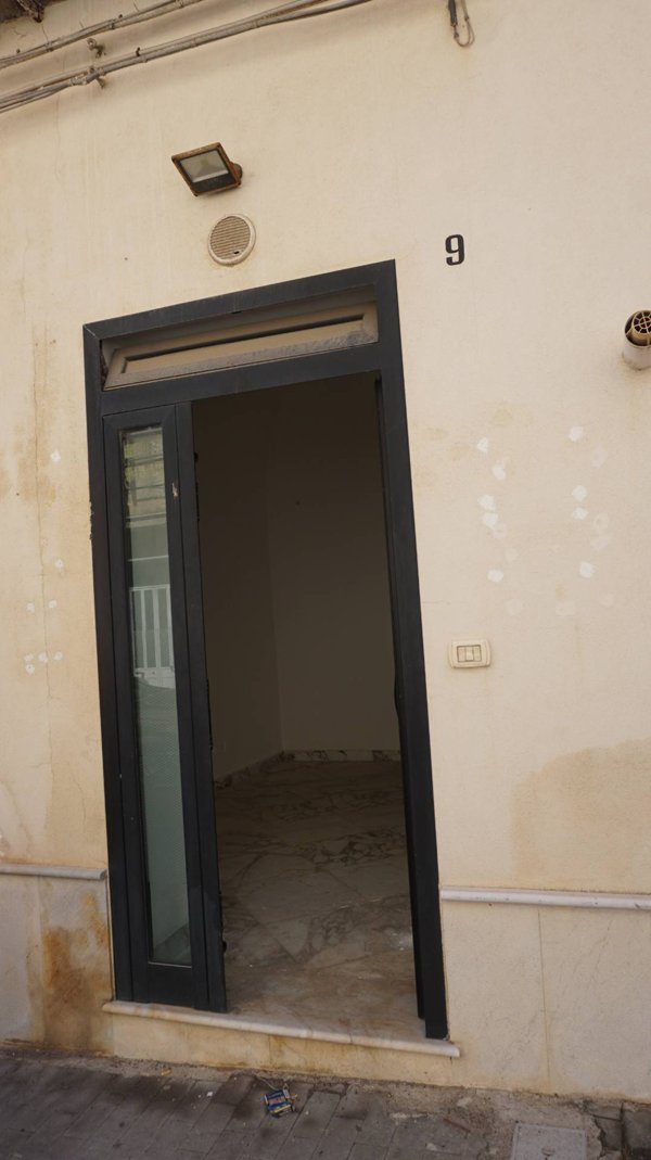 locale commerciale in vendita a Castelvetrano