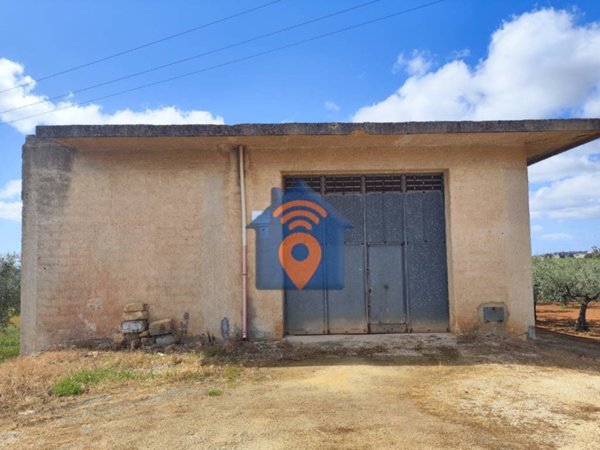 locale commerciale in vendita a Castelvetrano