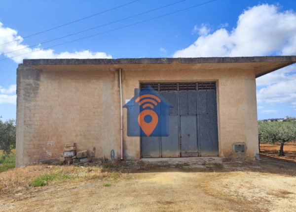 locale commerciale in vendita a Castelvetrano