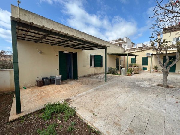 casa indipendente in vendita a Castelvetrano in zona Marinella di Selinunte