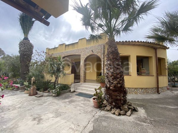 casa indipendente in vendita a Castelvetrano in zona Marinella di Selinunte